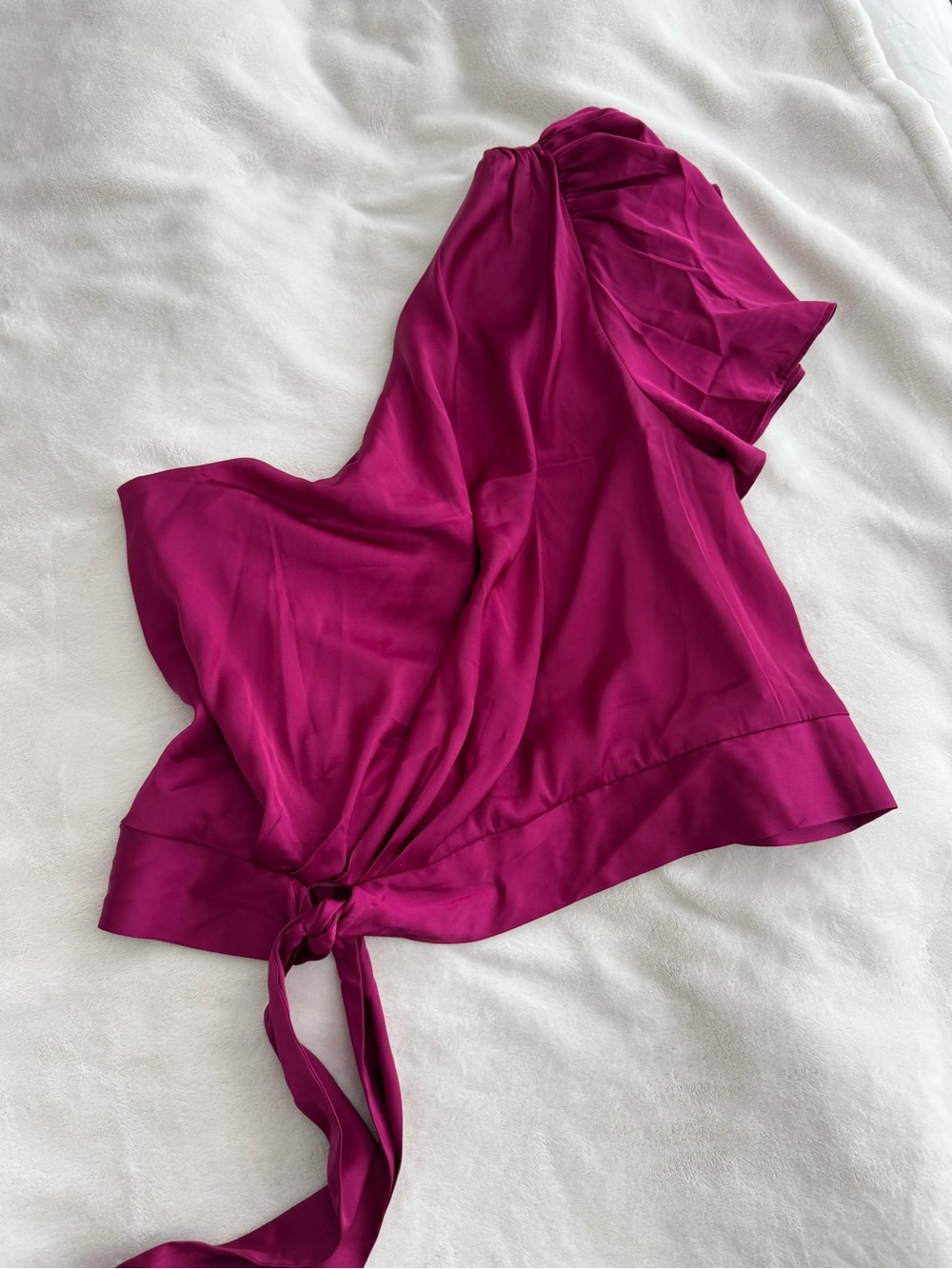 Express One-Shoulder Satin Bandeau Top - Fuchsia